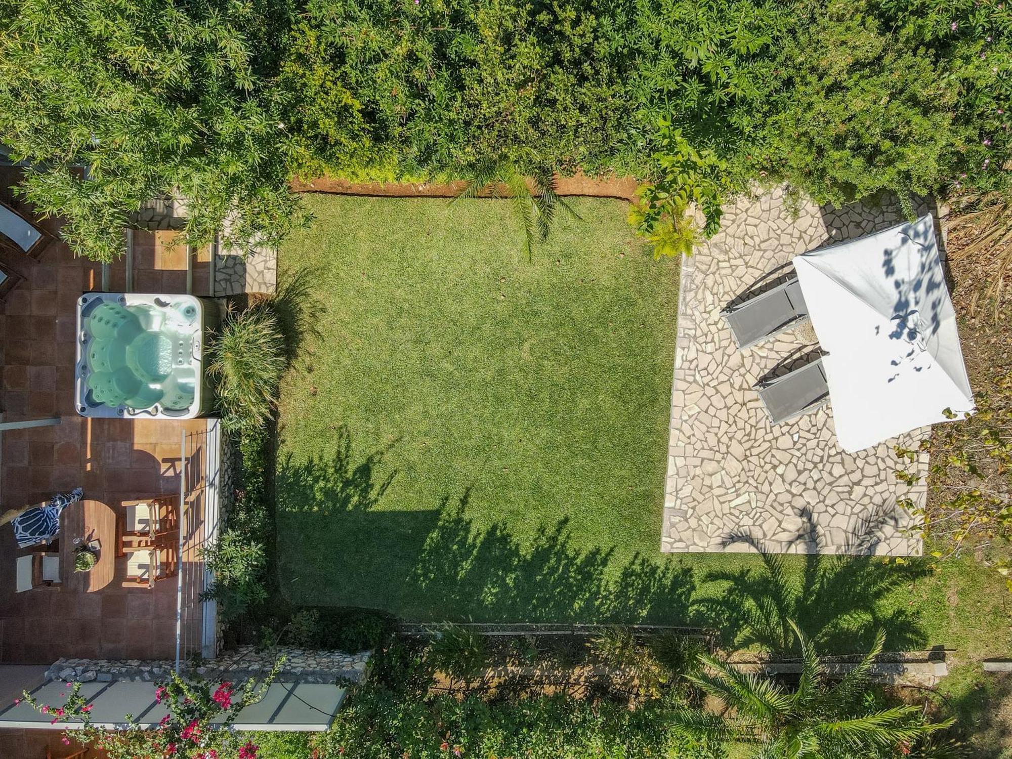 Klaritz Luxury Suites Lassi  Dış mekan fotoğraf
